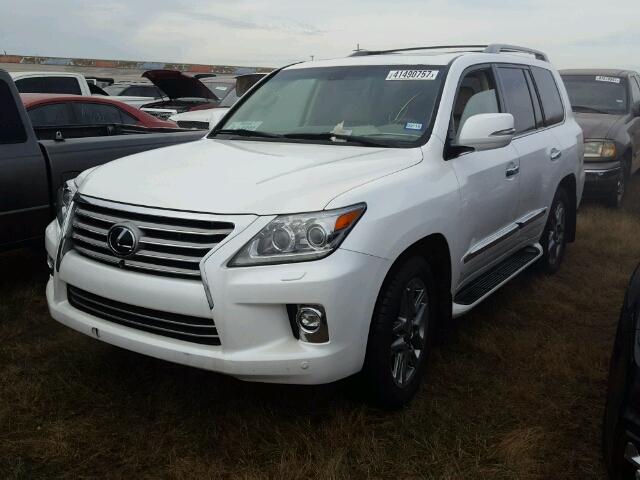 JTJHY7AX4F4170313 - 2015 LEXUS LX 570 WHITE photo 2