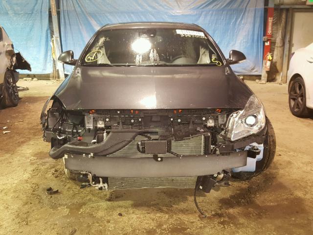 2G4GU5GX2H9135268 - 2017 BUICK REGAL GS CHARCOAL photo 9