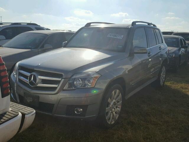 WDCGG8HB5BF688327 - 2011 MERCEDES-BENZ GLK GRAY photo 2