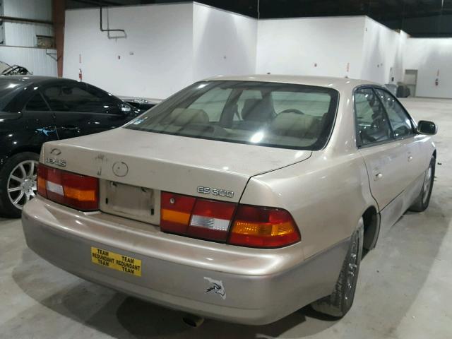 JT8BF22G1V0038386 - 1997 LEXUS ES 300 GOLD photo 4