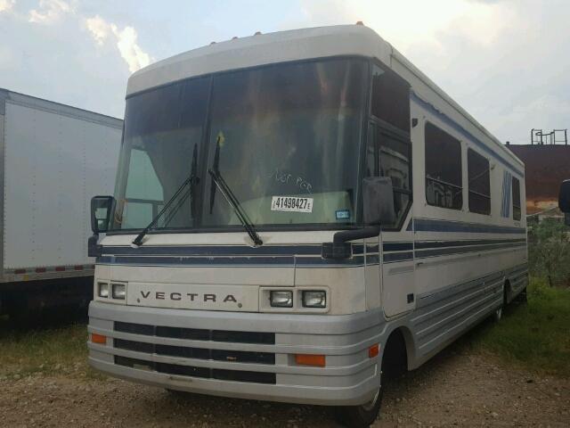 1GBKP37N0P3304658 - 1993 WINNEBAGO VECTRA WHITE photo 2