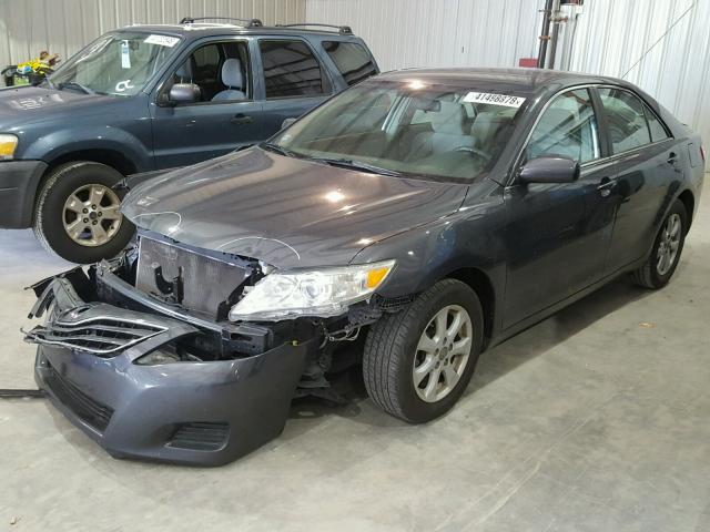 4T1BF3EK3BU654467 - 2011 TOYOTA CAMRY BASE CHARCOAL photo 2