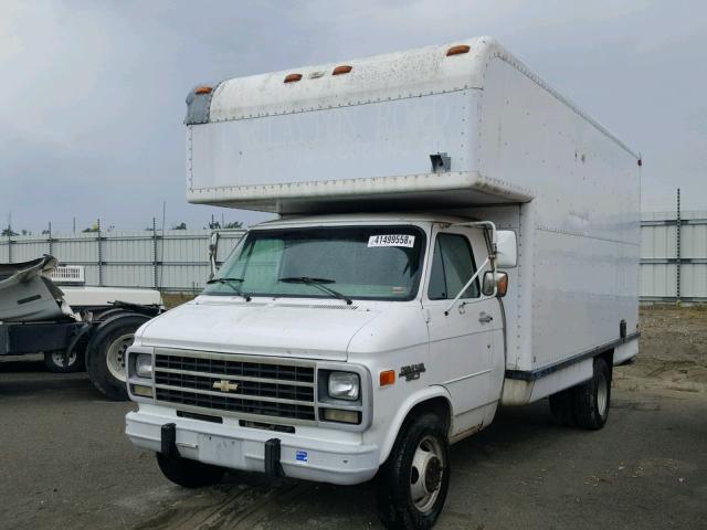 1GBHG31K5SF151954 - 1995 CHEVROLET G30 WHITE photo 2