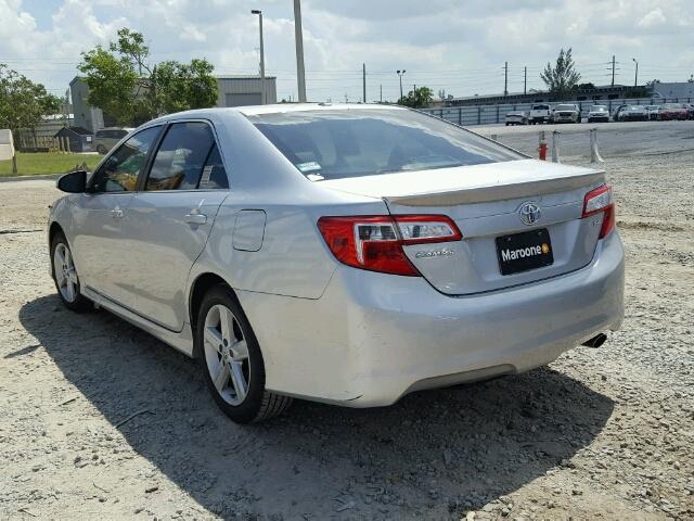 4T1BF1FK4CU610109 - 2012 TOYOTA CAMRY SILVER photo 3