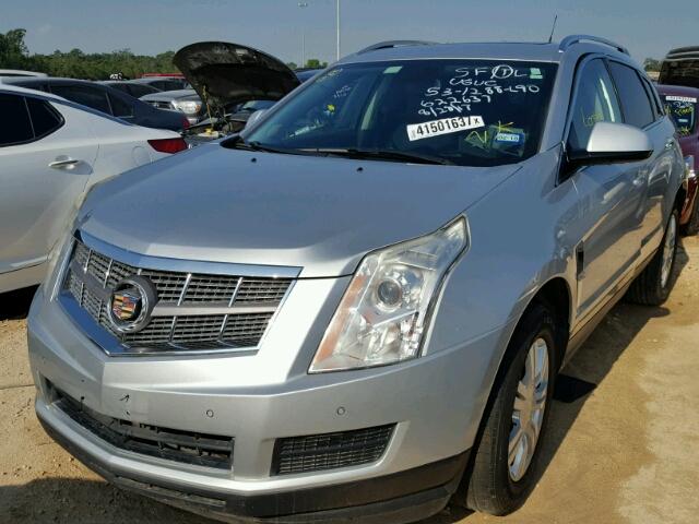 3GYFNAEY4AS622637 - 2010 CADILLAC SRX SILVER photo 2