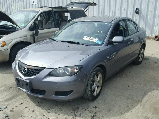 JM1BK32F151265422 - 2005 MAZDA 3 GRAY photo 2