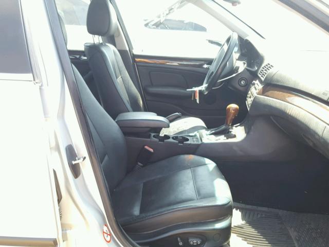 WBAEP33412PF00471 - 2002 BMW 325 XIT SILVER photo 5