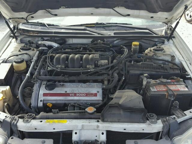 JN1CA31AX1T314194 - 2001 NISSAN MAXIMA GXE WHITE photo 7