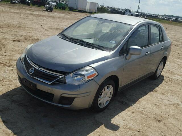 3N1BC1AP7AL406849 - 2010 NISSAN VERSA SILVER photo 2