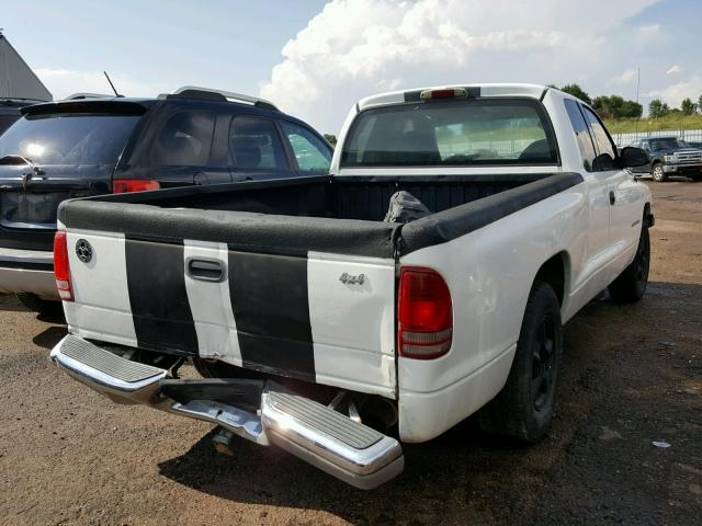 1B7GL22Y1XS100708 - 1999 DODGE DAKOTA WHITE photo 4