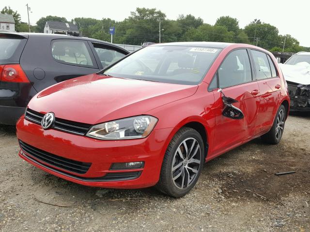 3VW217AU2HM058794 - 2017 VOLKSWAGEN GOLF S RED photo 2