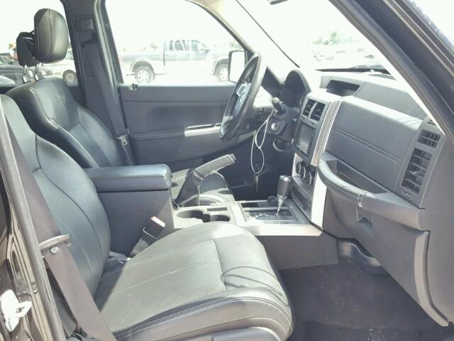 1J4PN5GK8AW111425 - 2010 JEEP LIBERTY LI GREEN photo 5