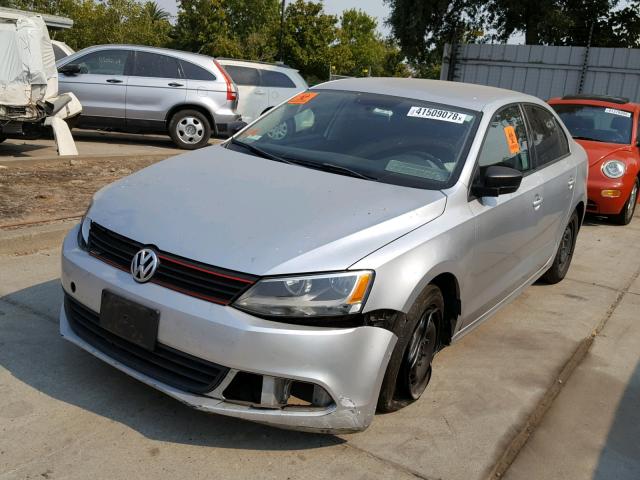 3VW2K7AJ7BM325387 - 2011 VOLKSWAGEN JETTA BASE SILVER photo 2