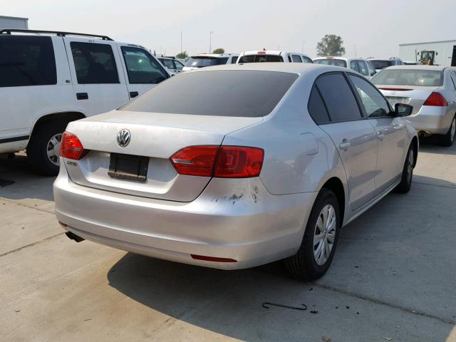 3VW2K7AJ7BM325387 - 2011 VOLKSWAGEN JETTA BASE Արծաթագույն լուսանկար 4