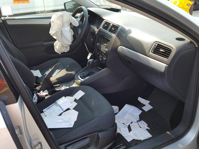 3VW2K7AJ7BM325387 - 2011 VOLKSWAGEN JETTA BASE Արծաթագույն լուսանկար 5