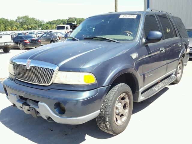 5LMFU28AXYLJ38817 - 2000 LINCOLN NAVIGATOR Mavi foto 2