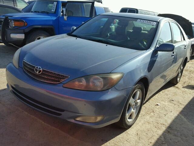 4T1BF30K63U553352 - 2003 TOYOTA CAMRY BLUE photo 2