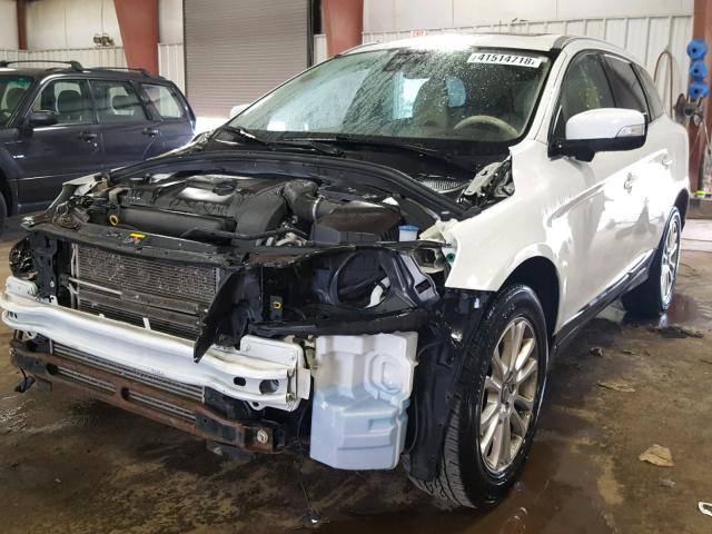 YV4992DZ7A2083947 - 2010 VOLVO XC60 T6 WHITE photo 2