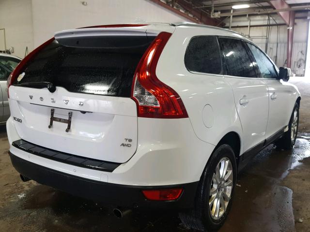 YV4992DZ7A2083947 - 2010 VOLVO XC60 T6 WHITE photo 4