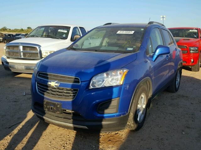 KL7CJLSBXFB227460 - 2015 CHEVROLET TRAX BLUE photo 2