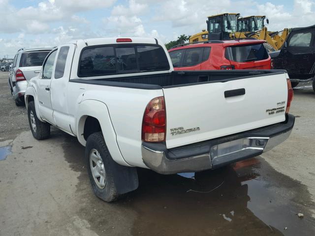 5TETU62N36Z308804 - 2006 TOYOTA TACOMA PRE WHITE photo 3