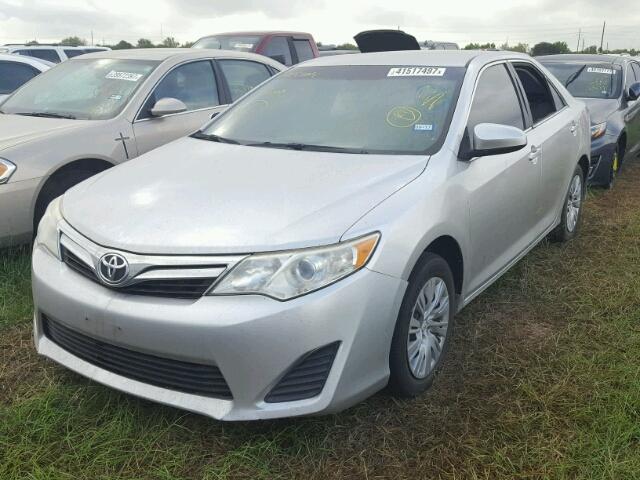 4T4BF1FK5CR188549 - 2012 TOYOTA CAMRY BASE SILVER photo 2