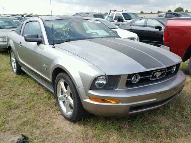 1ZVHT80N495121714 - 2009 FORD MUSTANG GRAY photo 1