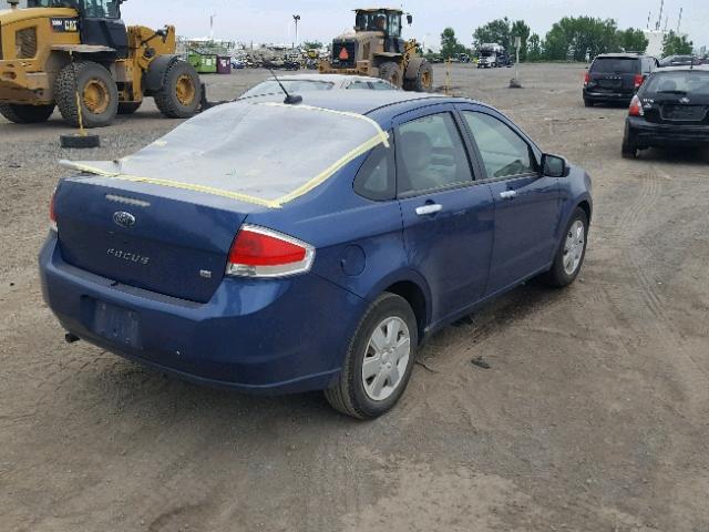 1FAHP34N68W240318 - 2008 FORD FOCUS S/SE BLUE photo 4