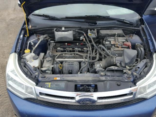 1FAHP34N68W240318 - 2008 FORD FOCUS S/SE BLUE photo 7