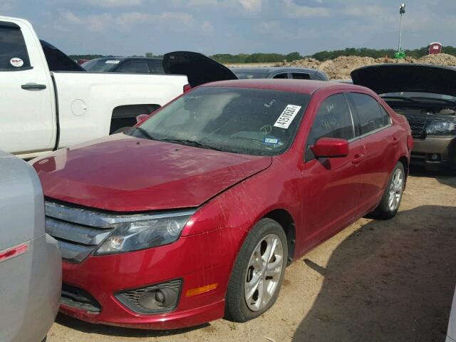 3FAHP0HA6CR261574 - 2012 FORD FUSION RED photo 2