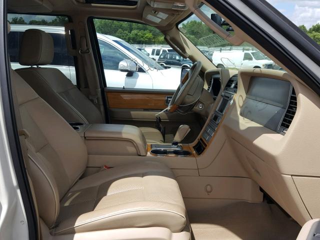 5LMFU28567LJ16010 - 2007 LINCOLN NAVIGATOR Weiß Foto 5