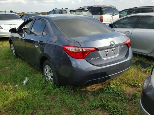 5YFBURHE1HP602876 - 2017 TOYOTA COROLLA GRAY photo 3