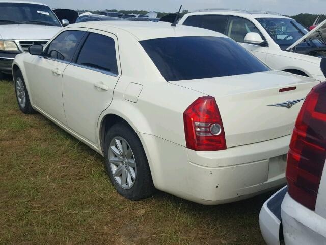 2C3KA43R08H178476 - 2008 CHRYSLER 300 WHITE photo 3