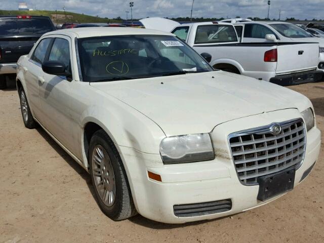 2C3KA43R17H600320 - 2007 CHRYSLER 300 WHITE photo 1