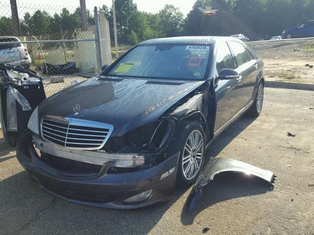 WDDNG71X07A030163 - 2007 MERCEDES-BENZ S 550 GRAY photo 2