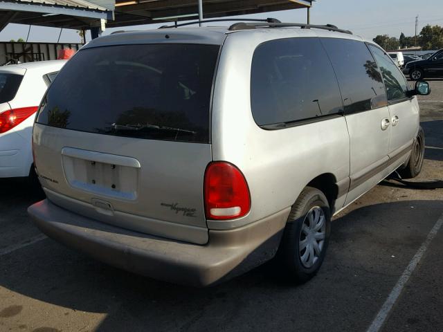 2C4GJ44R3YR844630 - 2000 CHRYSLER GRAND VOYA 银色 照片 4