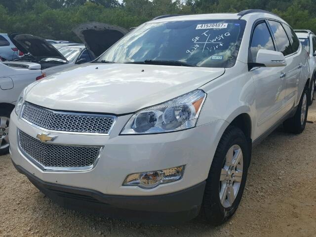 1GNKRJED6CJ333583 - 2012 CHEVROLET TRAVERSE WHITE photo 2