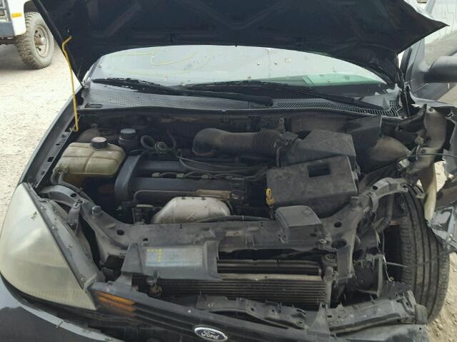 1FAFP38313W255317 - 2003 FORD FOCUS BLACK photo 7