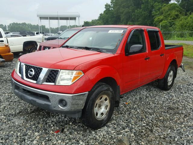 1N6AD07W85C427108 - 2005 NISSAN FRONTIER C RED photo 2