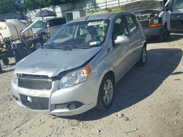KL1TD6DE0BB226256 - 2011 CHEVROLET AVEO LS SILVER photo 2