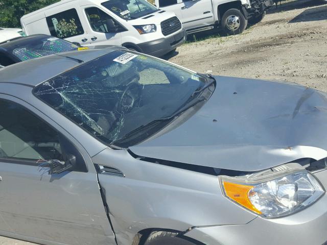 KL1TD6DE0BB226256 - 2011 CHEVROLET AVEO LS SILVER photo 9