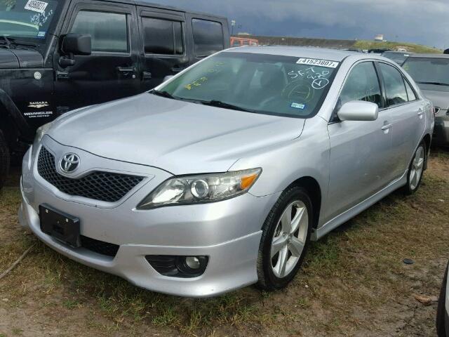 4T1BF3EK1BU232309 - 2011 TOYOTA CAMRY SILVER photo 2