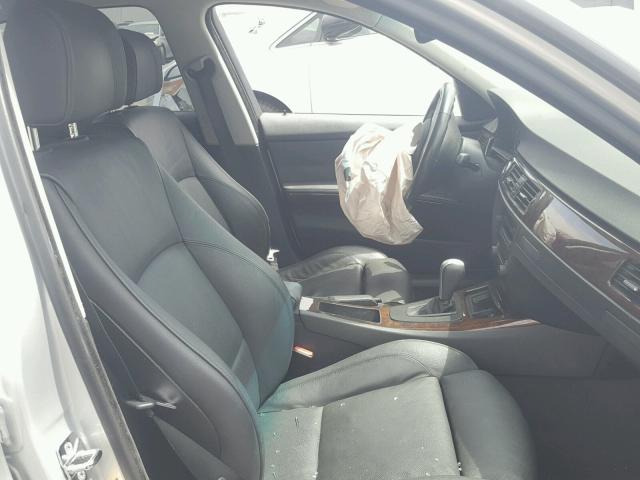 WBAVB17546NK32553 - 2006 BMW 325 I AUTO SILVER photo 5