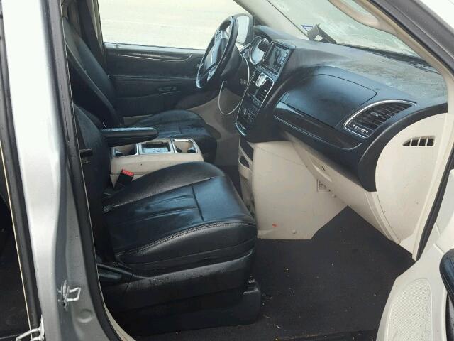 2C4RC1BG8DR657493 - 2013 CHRYSLER TOWN & COU 灰色 照片 5