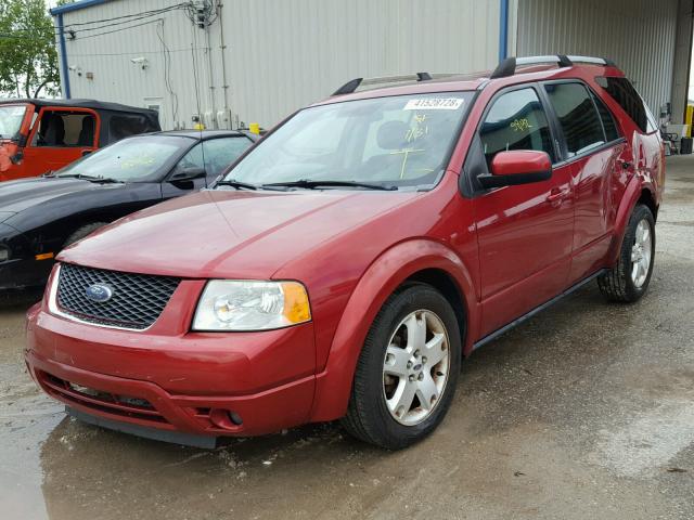 1FMDK03187GA18176 - 2007 FORD FREESTYLE RED photo 2