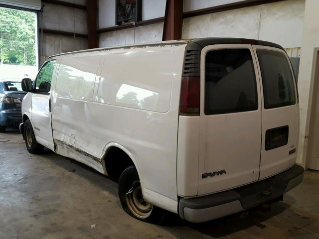 1GTFG15W721111621 - 2002 GMC SAVANA G15 WHITE photo 3