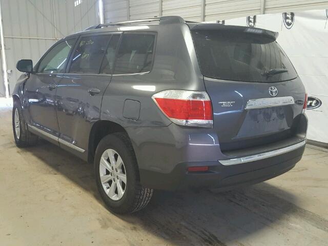 5TDZK3EH6CS087924 - 2012 TOYOTA HIGHLANDER GRAY photo 3