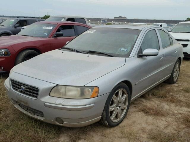 YV1RS592952466941 - 2005 VOLVO S60 SILVER photo 2