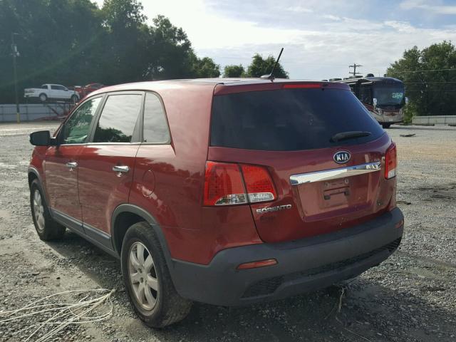 5XYKT3A18BG082324 - 2011 KIA SORENTO BA RED photo 3