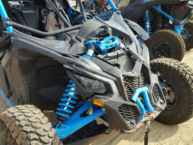 3JBVVAW25JK000174 - 2018 CAN-AM MAVERICK X BLUE photo 10